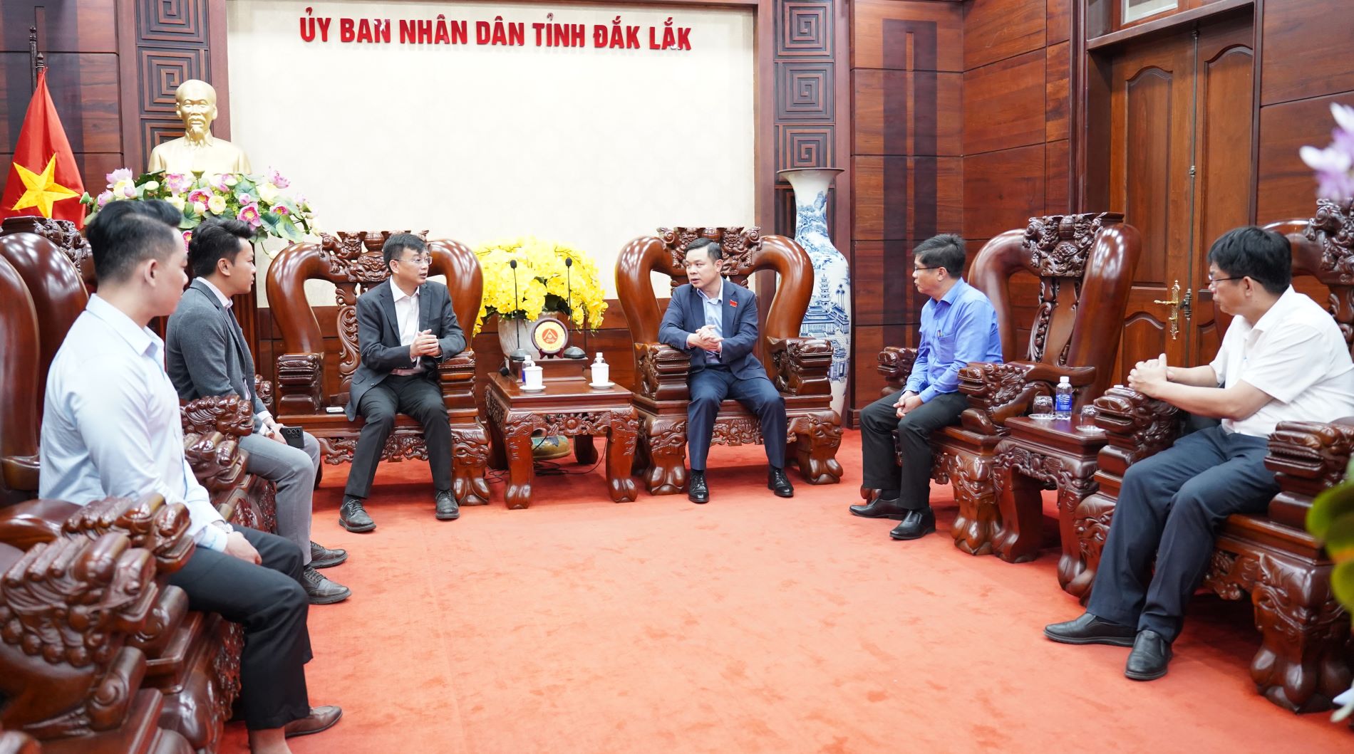 Phó Bí thư Tỉnh ủy, Chủ tịch UBND tỉnh Đắk Lắk Đỗ Hữu Huy làm việc với Tập đoàn BIN Corporation